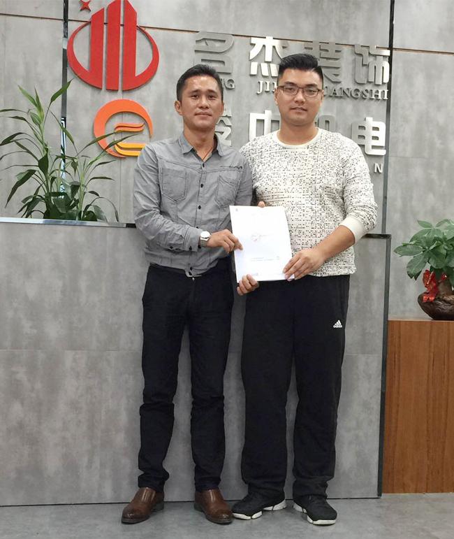 办公室粉色视频网站设计.jpg