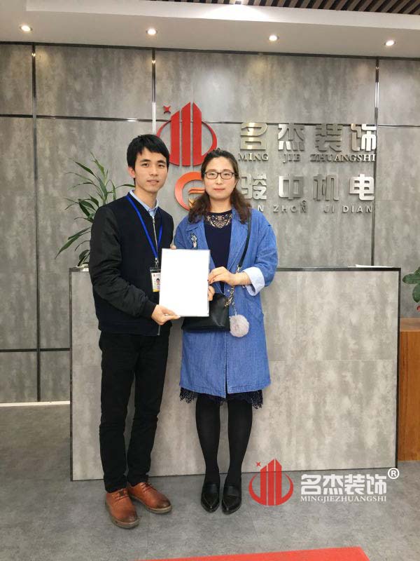 儿童摄影场地粉色视频网站设计.jpg 儿童摄影场地粉色视频网站设计.jpg