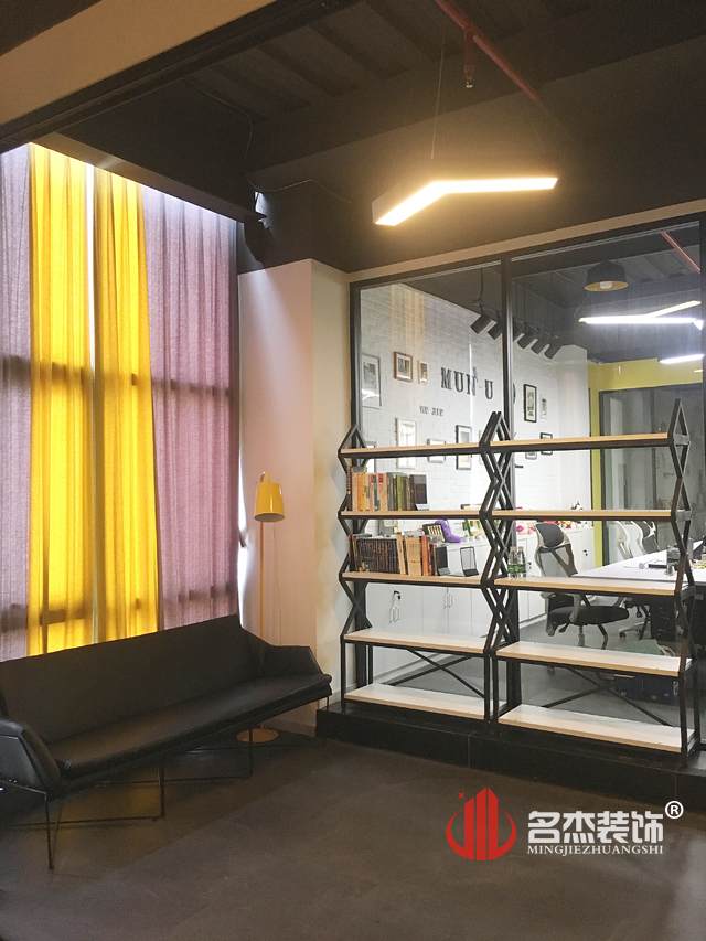 休闲区粉色视频网站设计.jpg