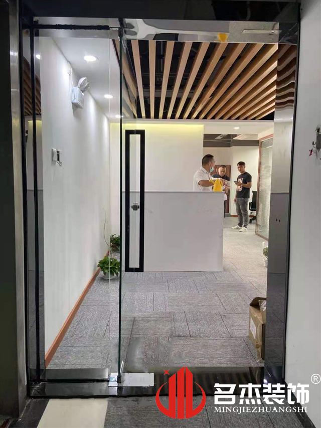 办公室粉色视频网站设计
