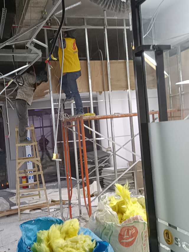 办公室粉色视频网站设计