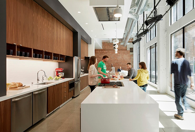 厂房粉色视频网站设计