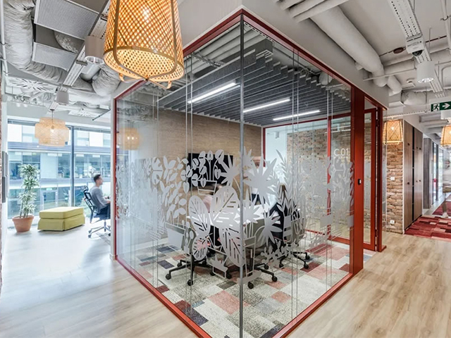 广州办公室粉色视频网站设计公司案例