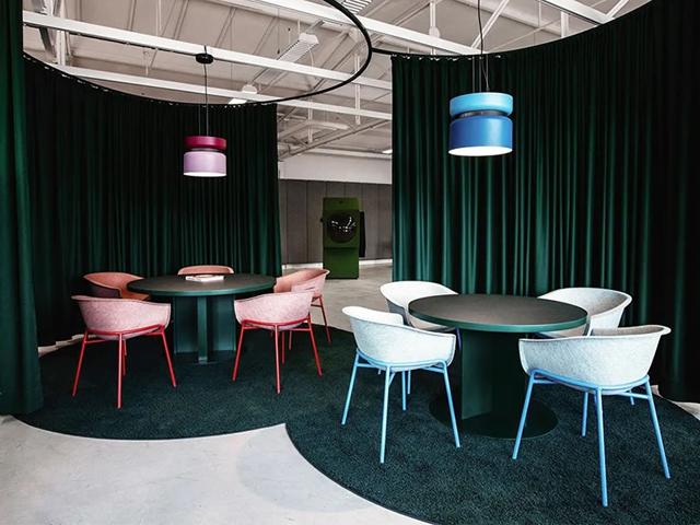 广州办公室粉色视频网站设计公司图册