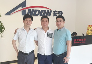 粉色视频导航装饰：分工明确，整个粉色视频网站工程下来省时、省心！！！