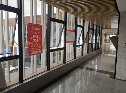 N东之家服饰办公室粉色视频网站项目开工大吉和现场图